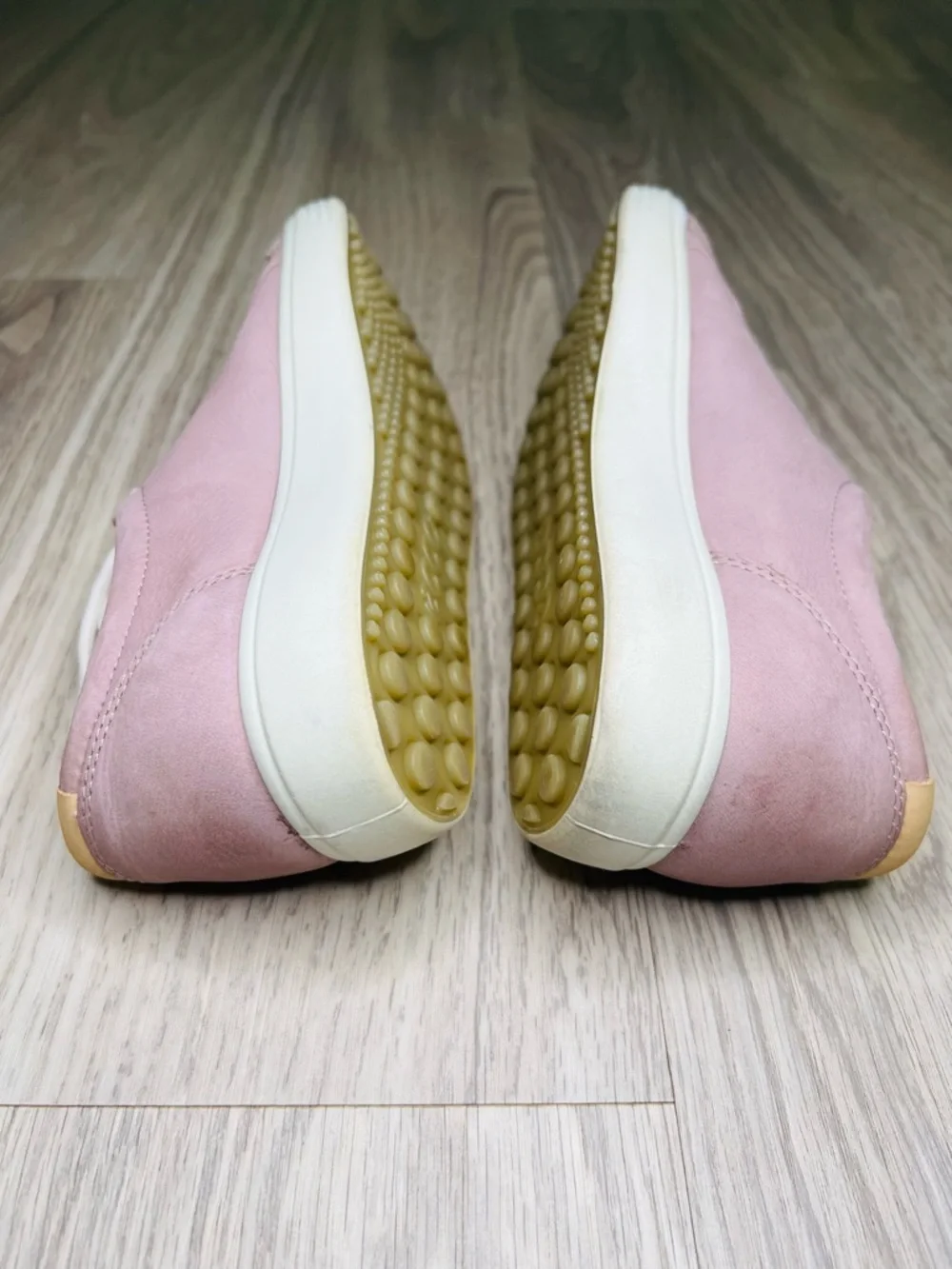 Ecco Women’s Sneakers SZ EU 37 US 6-6.5 pink Low Comfort Walking outdoor Shoe